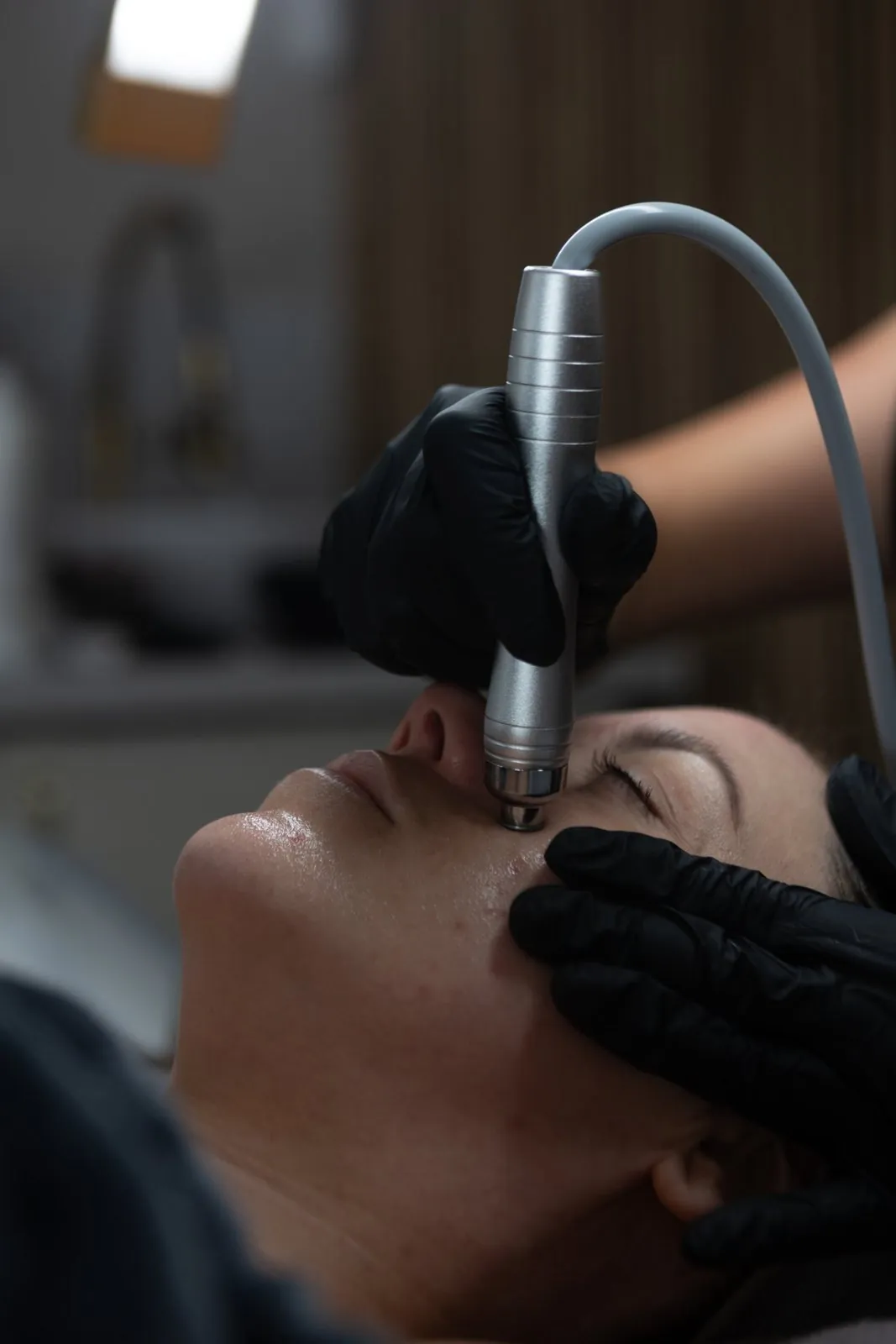 Sarah giving a HydroDiamond facial with the Zemits handpiece